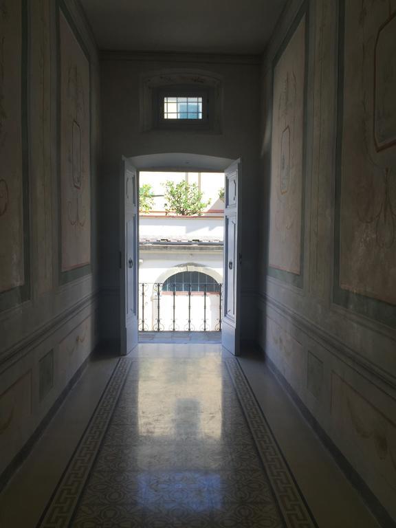 Maison d'hôtes Palazzo Boccella à Villa Basilica Extérieur photo